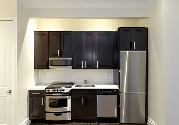 Rented by Avenues Real Estate | media 13