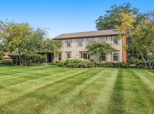 5360 Hedgewood Ct, Long Grove, IL 60047