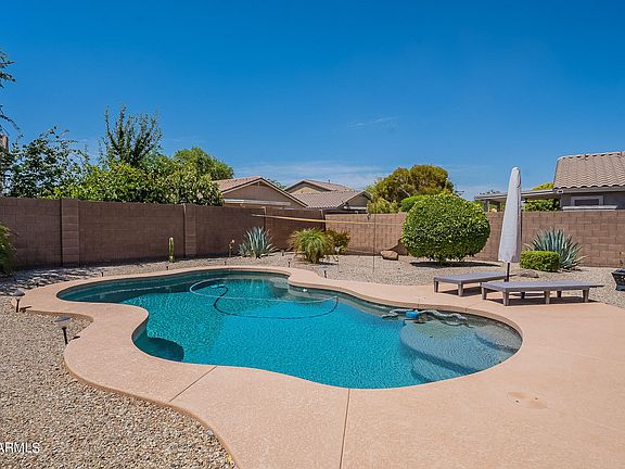 3rd image of 44727 W GAVILAN Drive