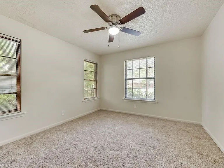 4626 Utah Ave — Photo 12