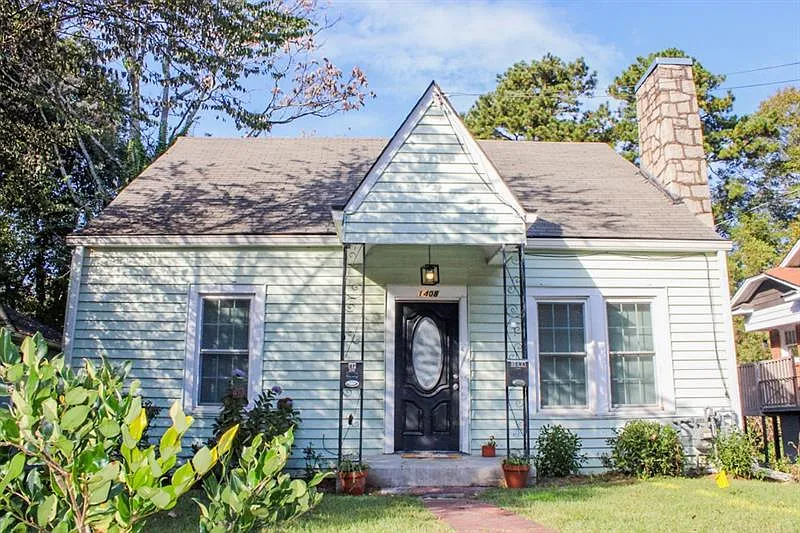2 bed, 1.0 bath, 1500 sqft, $2,300 — Photo 2