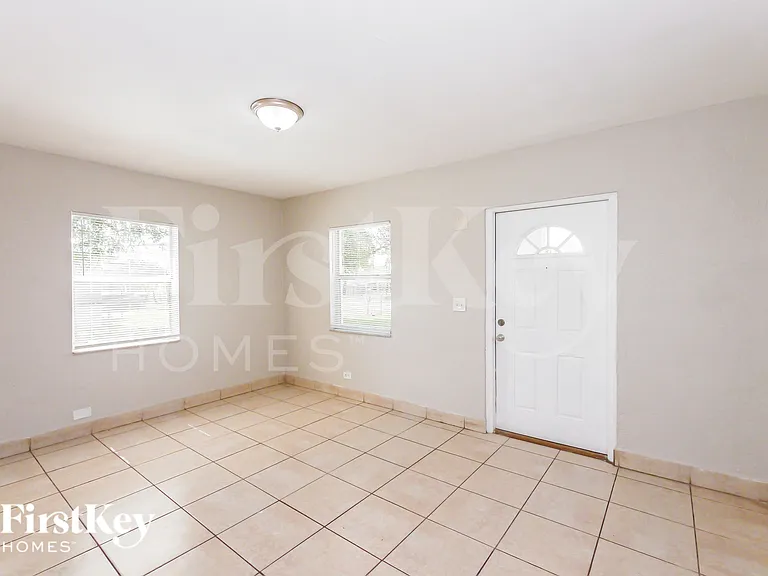 2440 NW 162nd St — Photo 4