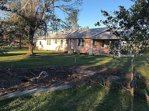 3rd image of 215 Sid Ln