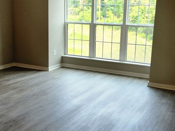 4th image of 3949 Vision Cir #1B-1Ba-1026Sqft