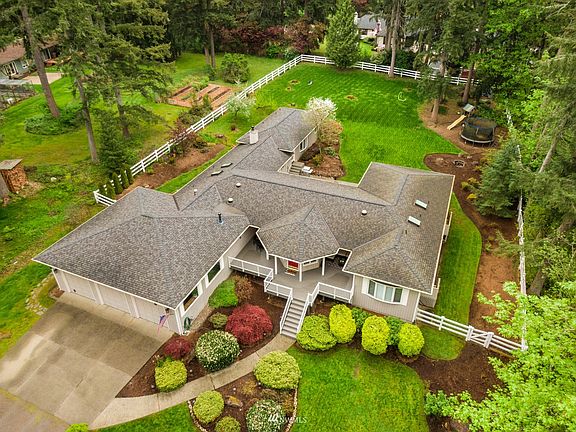 2nd image of 14924 206th Ave NE