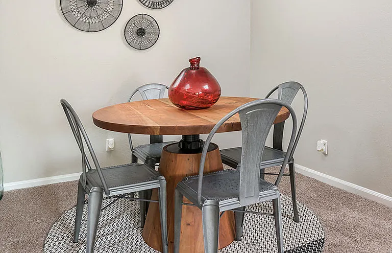 Broadmoor Apartments — Photo 17