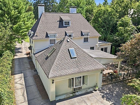 4th image of 4812 Oak Knoll Dr