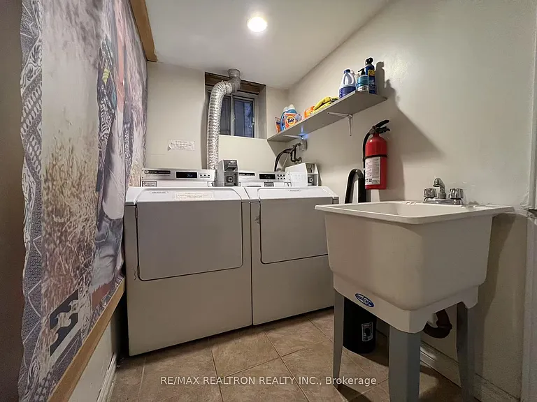 108 Admiral Rd #6 — Photo 12
