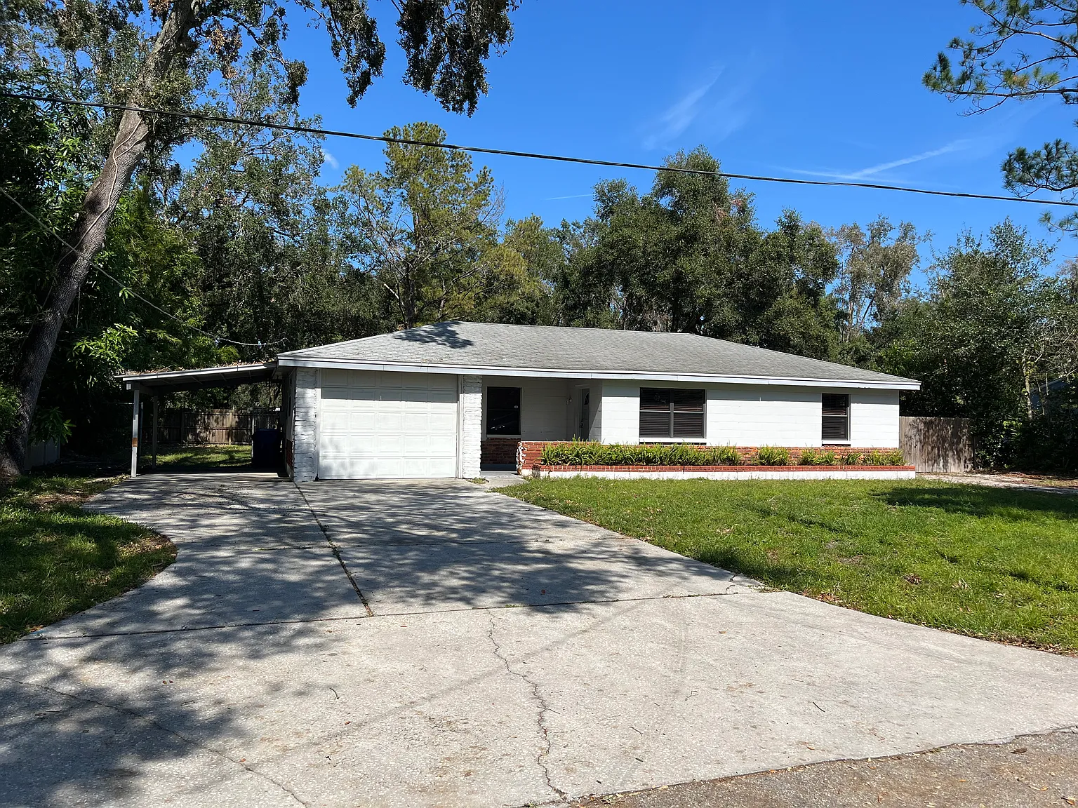 3 bed, 1200 sqft, $2,300 — Photo 2