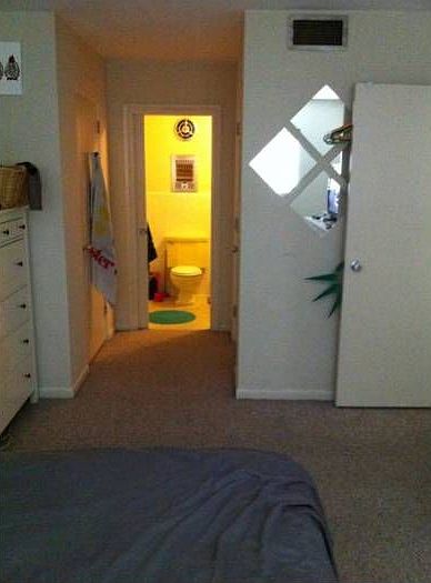 Bedroom/Bathroom