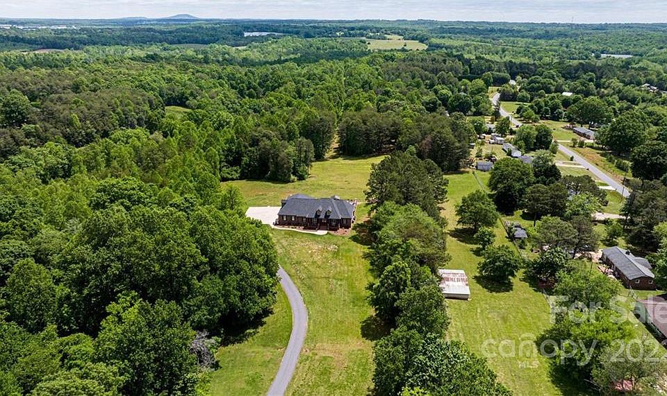 2438 Startown Rd, Lincolnton, NC 28092 Zillow