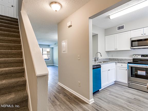 3rd image of 1357 Kingsley Ave APT 11C