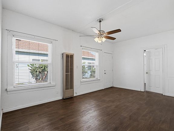 4th image of 2611 Fir St