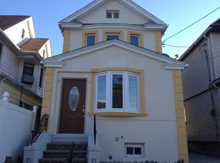 8789 118th St, Richmond Hill, NY 11418