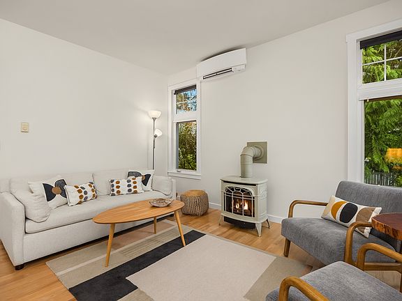 5th image of 672 Madison Ave N #14
