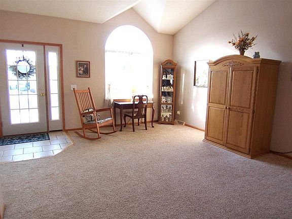 5th image of 224 Briargate Dr