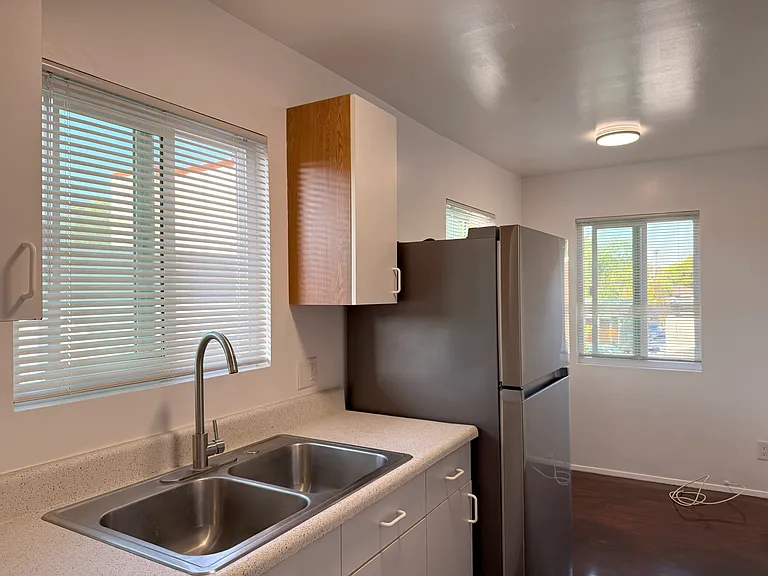 2727 E Colorado Blvd #C — Photo 5