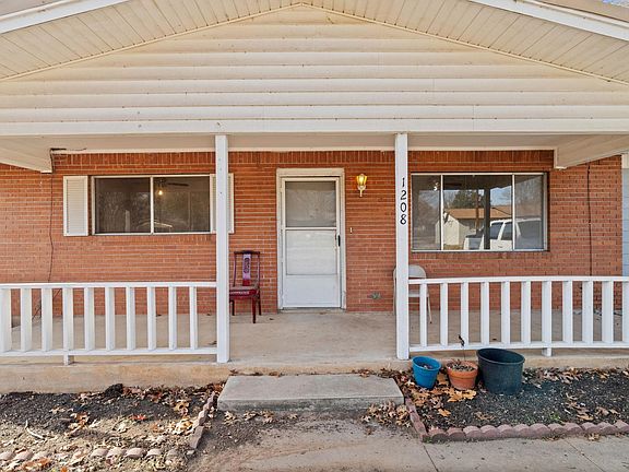 2nd image of 1208 Mulberry Drive