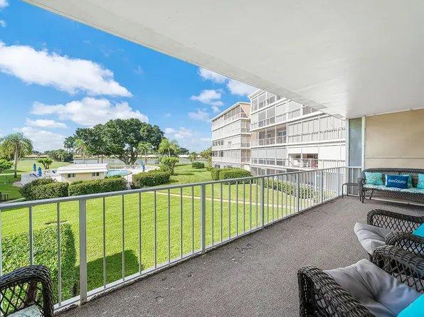 145 Atlantis Boulevard #203, Atlantis, FL 33462