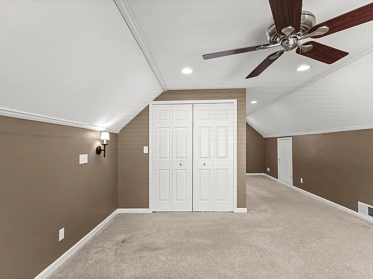 22312 Madison St — Photo 21