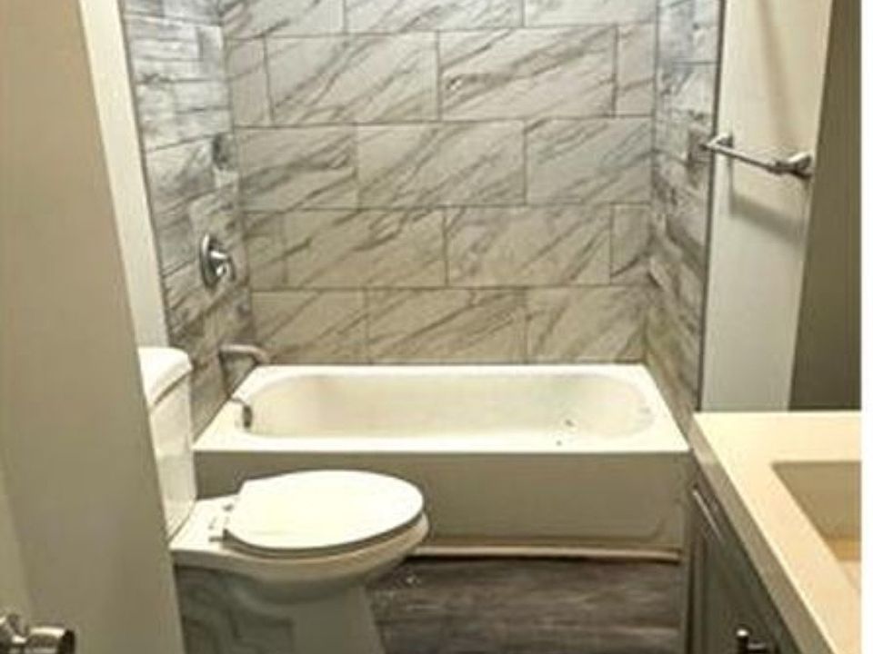 1st image of 1526 N 18th St APT 2R