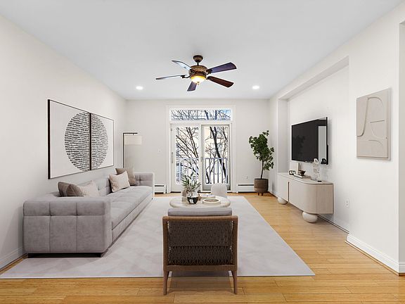 4th image of 207 Shearwater Ct W APT 45