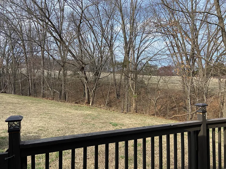 5 Eleanor Ln — Photo 13