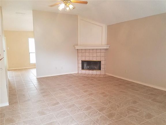 2nd image of 2126 Gershwin Ln