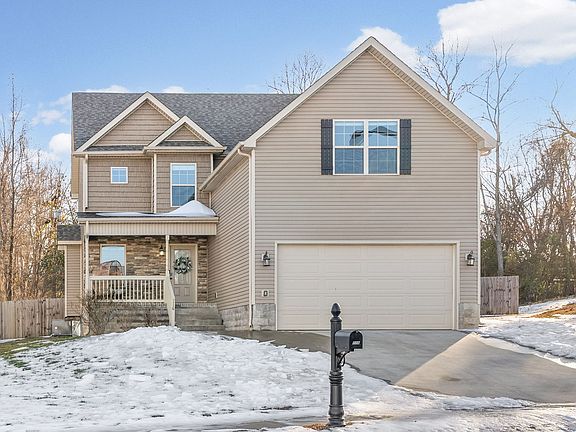 2nd image of 116 Woodtrace Ct