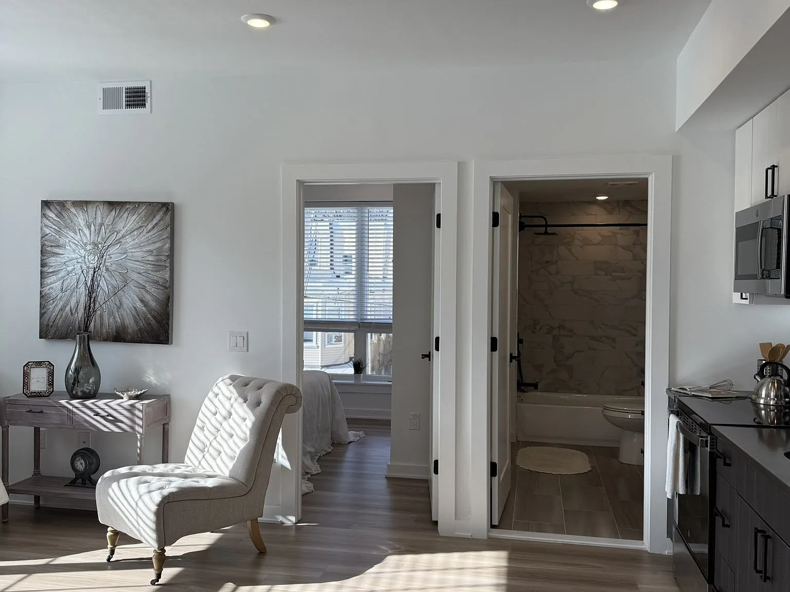 Front Street Lofts — Photo 3