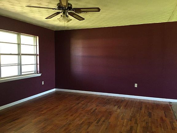 3rd image of 102 Jennifer Ave
