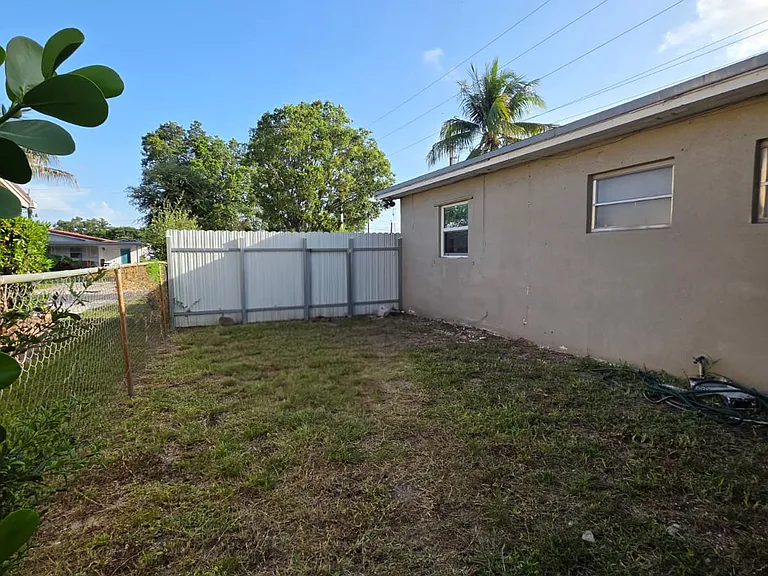 6791 Hope St — Photo 26