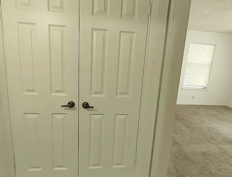 1121 N Locust St #10 — Photo 14