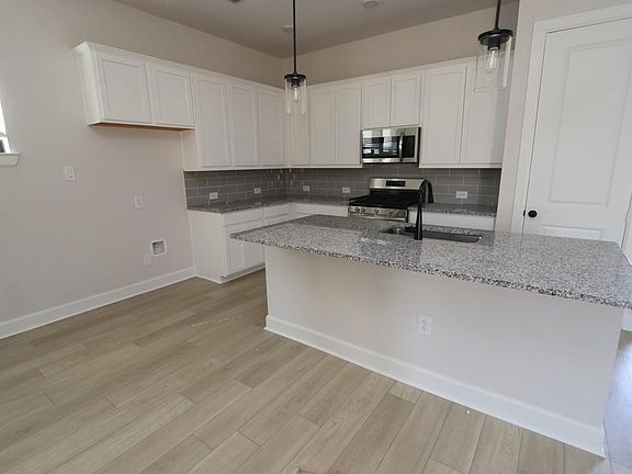 2nd image of 11734 Cibolo Canyon Rd