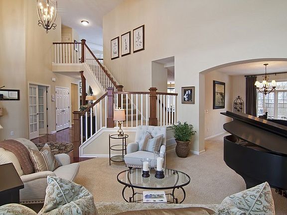 5th image of 1909 Topaz Dr