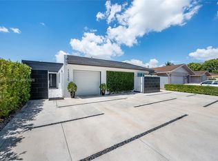 11530 SW 81st Ter, Miami, FL 33173