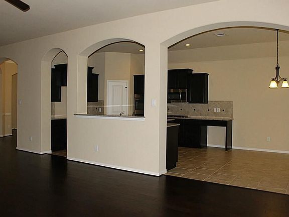 5th image of 39 Glade Park Dr