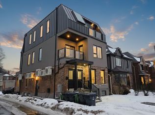 55 Camberwell Rd, Toronto, ON M6C3E7