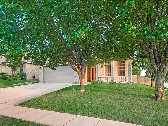 3rd image of 9329 Warren Dr