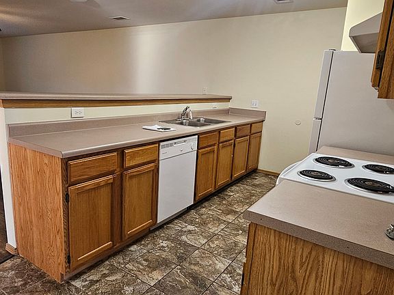 3rd image of 2715 Meadow Wood Pl #A