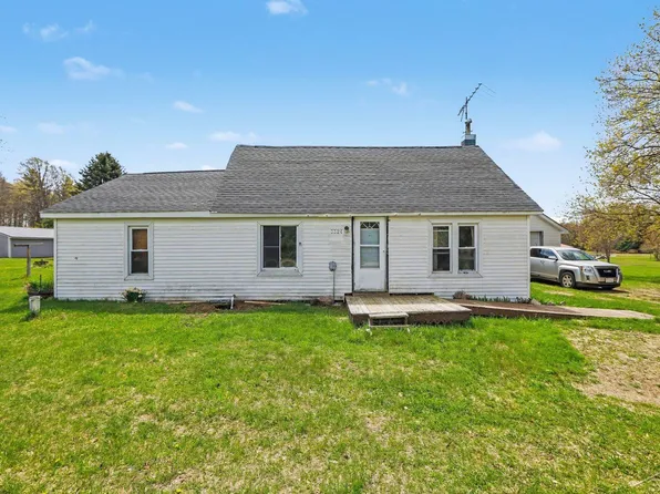 3324 Spencer Rd SE, Kalkaska, MI 49646
