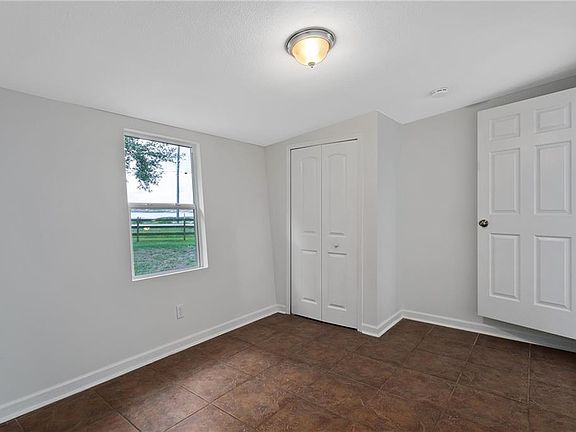 4th image of 1647 Dolphin Dr