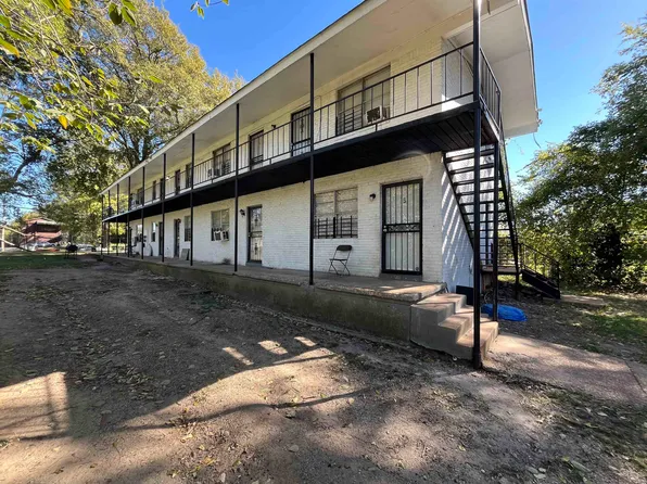 1025 S Wellington St, Memphis, TN 38126