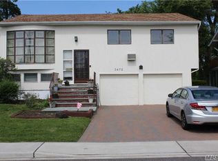 3472 Harold St, Oceanside, NY 11572