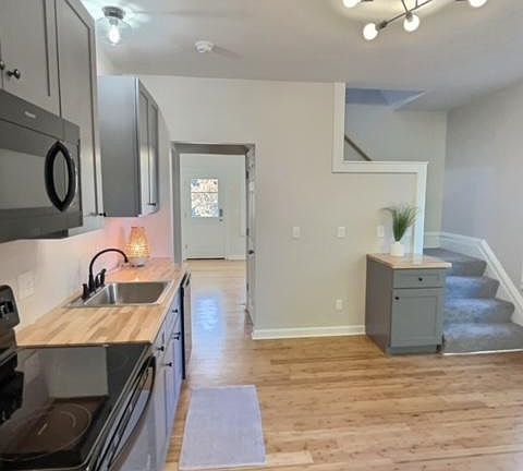 4th image of 672 S Champion Ave
