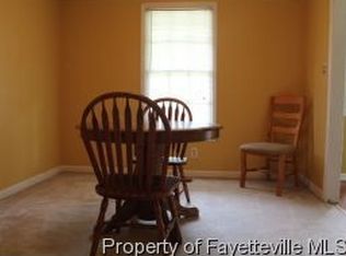 7043 Rockridge Ln, Fayetteville, NC 28306