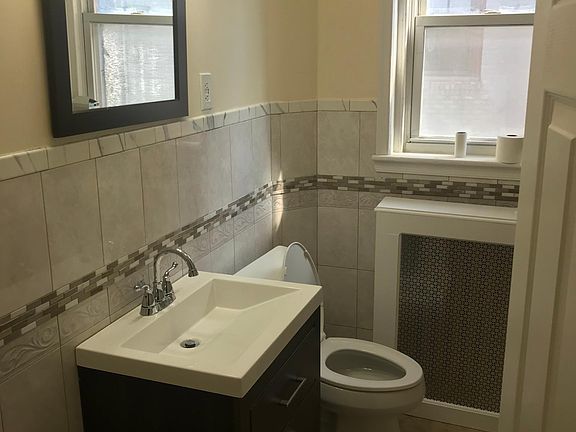 2nd image of 523 W Nedro Ave Floor 2