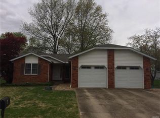 4 Petite Ct, Highland, IL