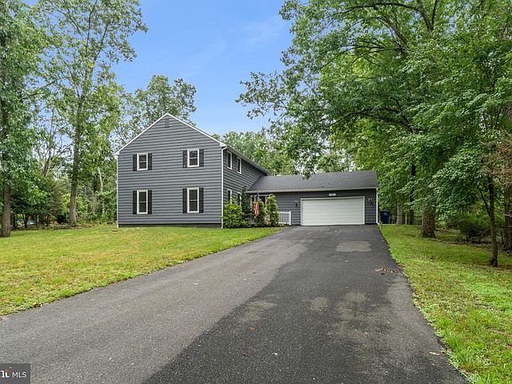 2nd image of 17 Mill Park Ln