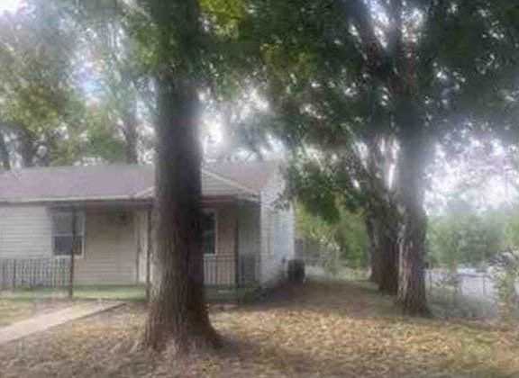 3rd image of 5029 Alma St